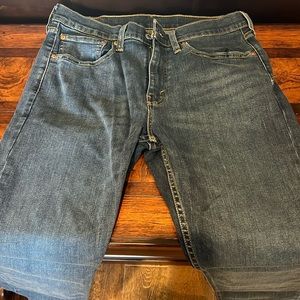 Levi 502 jeans. Dark wash. Straight leg. 31x32